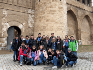 Visita de la tropa a la Aljafería